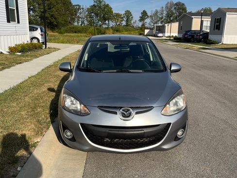 Used 2014 MAZDA MAZDA2 Touring image 10