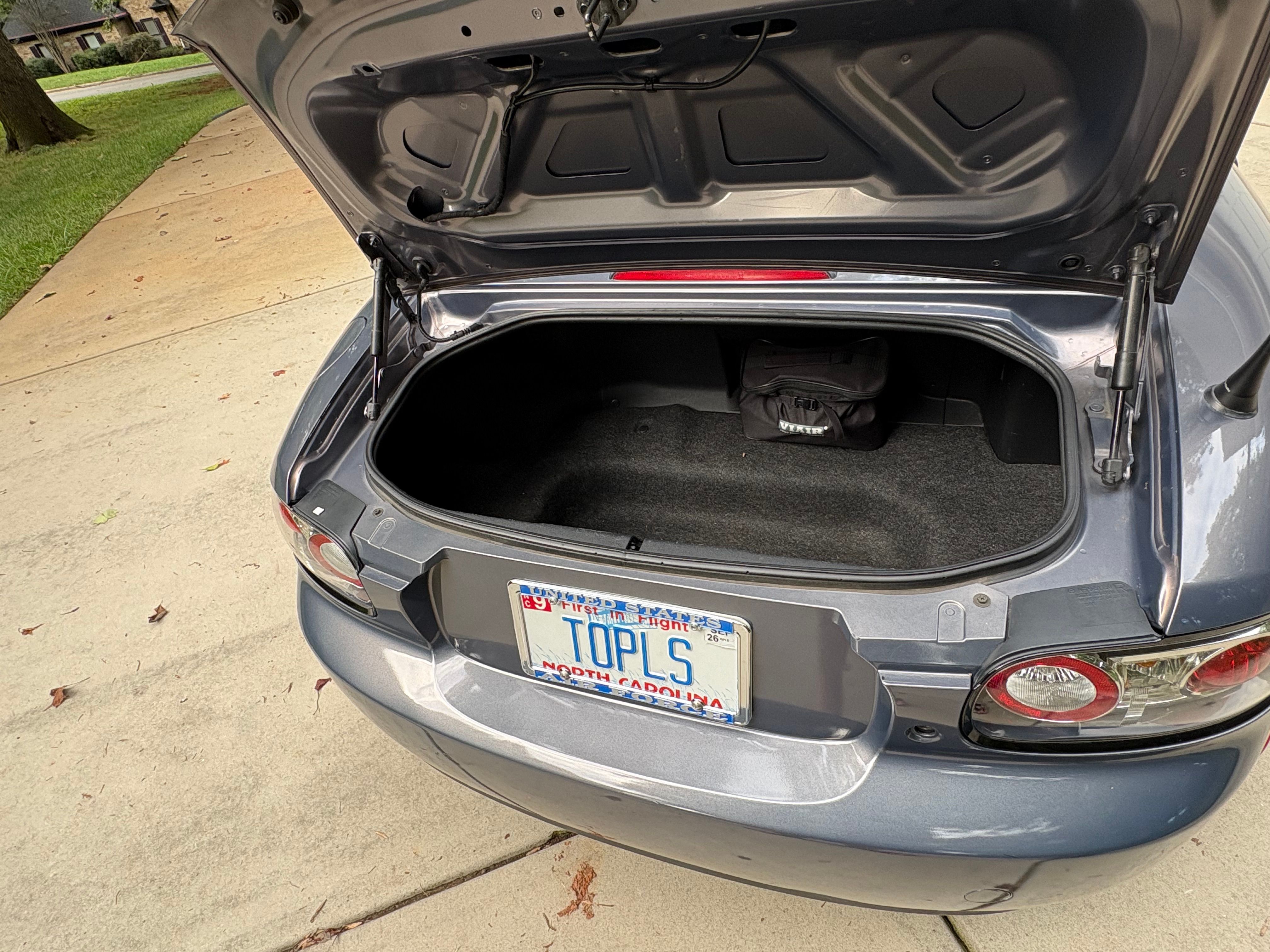Used 2007 MAZDA MX-5 Miata Touring RWD image 18