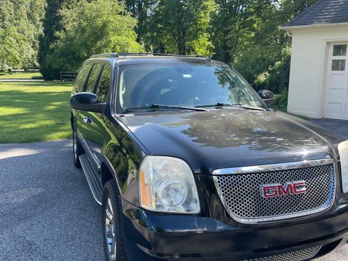 Used 2009 GMC Yukon XL Denali AWD/4WD image 4