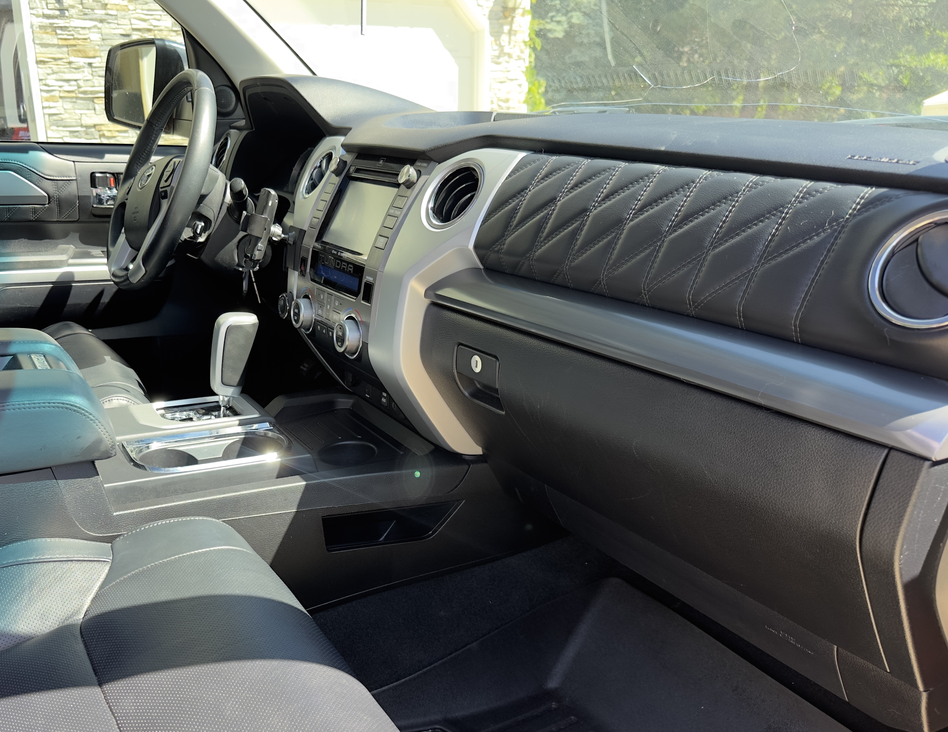 Used 2014 Toyota Tundra Platinum AWD/4WD image 5