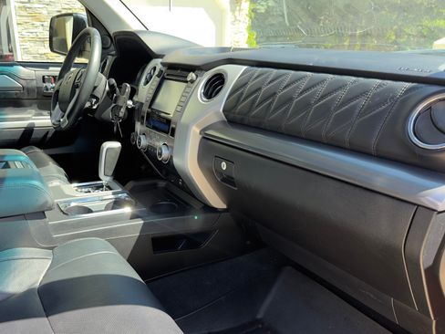 Used 2014 Toyota Tundra Platinum AWD/4WD image 5