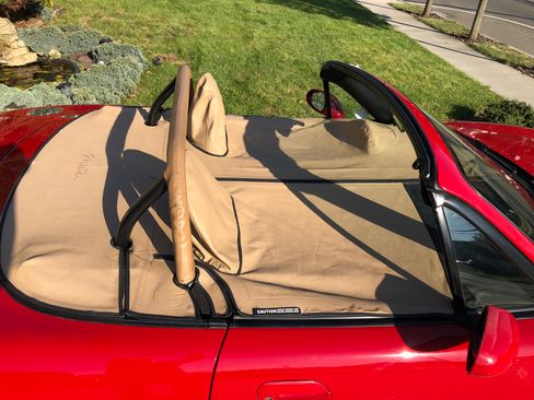 Used 2001 MAZDA MX-5 Miata LS RWD image 8