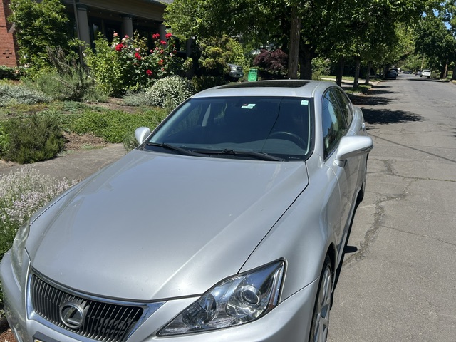 Used 2012 Lexus IS 250 w/ Premium Pkg Value Edition RWD image 2