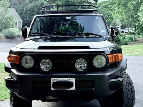 Used 2010 Toyota FJ Cruiser 4WD w/ Convenience Pkg image 9