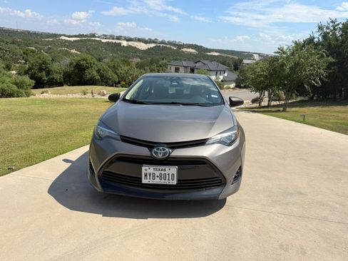 Used 2017 Toyota Corolla LE image 8