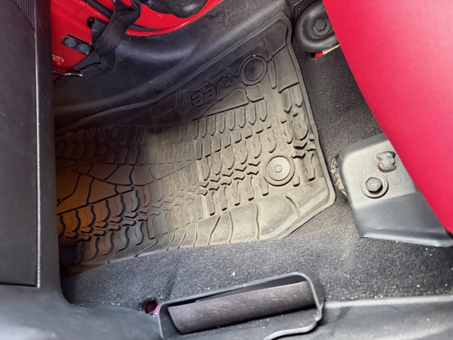 Used 2014 Jeep Wrangler Unlimited Sport AWD/4WD image 19