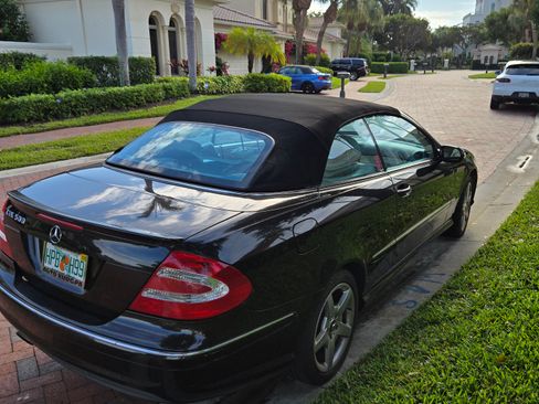 Used 2005 Mercedes-Benz CLK 500 Cabriolet image 1