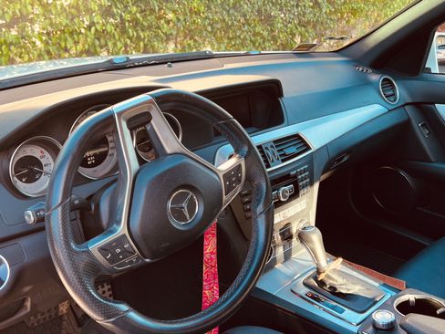Used 2013 Mercedes-Benz C 250 Sedan image 11