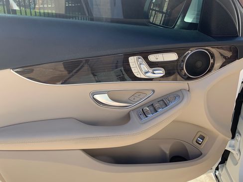 Used 2018 Mercedes-Benz C 300 Sedan image 10