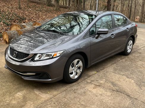 Used 2015 Honda Civic LX image 9