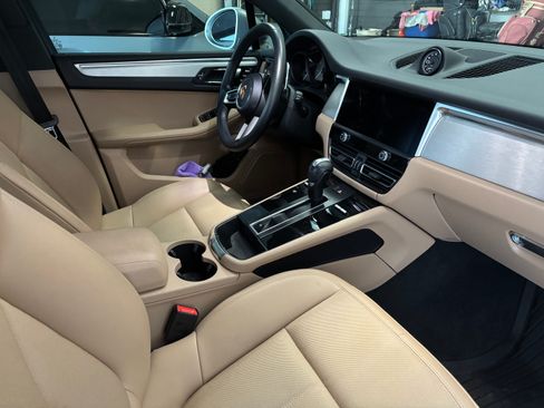 Used 2024 Porsche Macan S AWD/4WD image 9