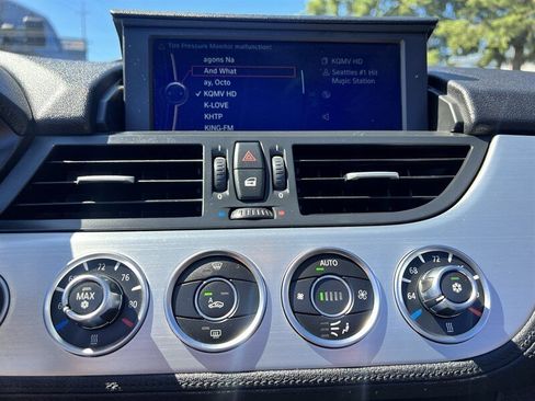 Used 2009 BMW Z4 sDrive35i image 8