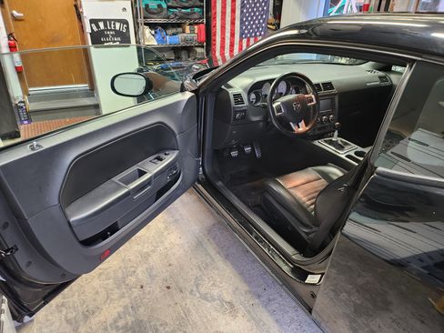 Used 2012 Dodge Challenger R/T Plus image 11