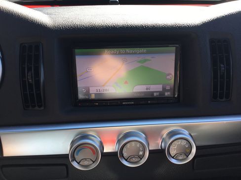 Used 2003 Chevrolet SSR w/ Preferred Equipment Group image 10