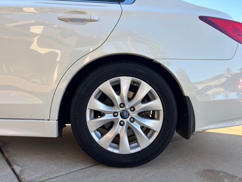 Used 2015 Subaru Legacy 2.5i Premium image 11