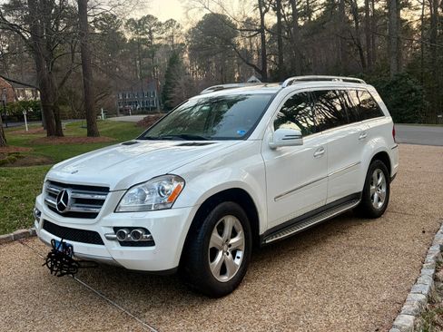 Used 2011 Mercedes-Benz GL 450 4MATIC image 1