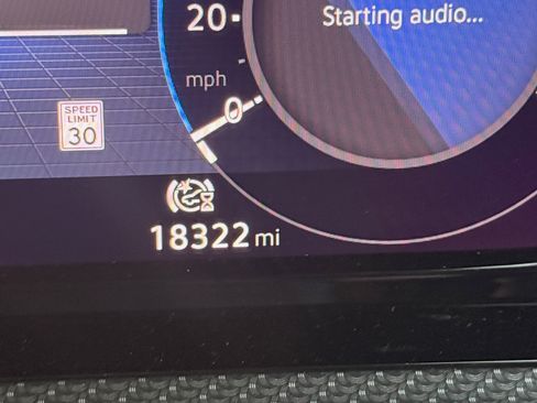 Used 2024 Volkswagen Golf R image 9