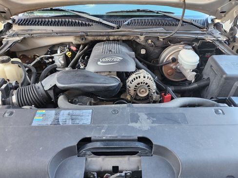 Used 2006 Chevrolet Silverado 1500 W/T w/ Snow Plow Prep Package image 8