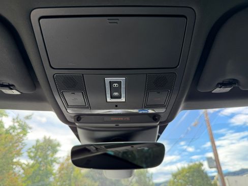 Used 2020 Land Rover Range Rover Evoque S image 15