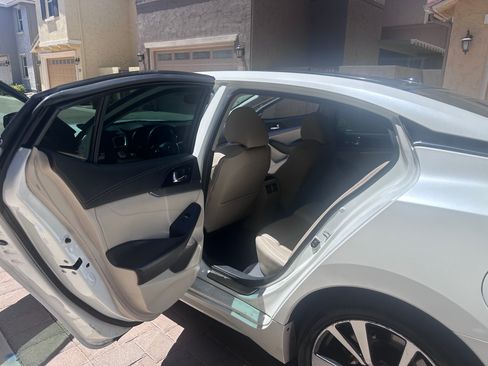 Used 2016 Nissan Maxima 3.5 SL FWD image 24
