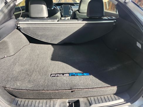 Used 2019 Toyota Prius Prime Advanced w/ Carpet Mat Package image 5