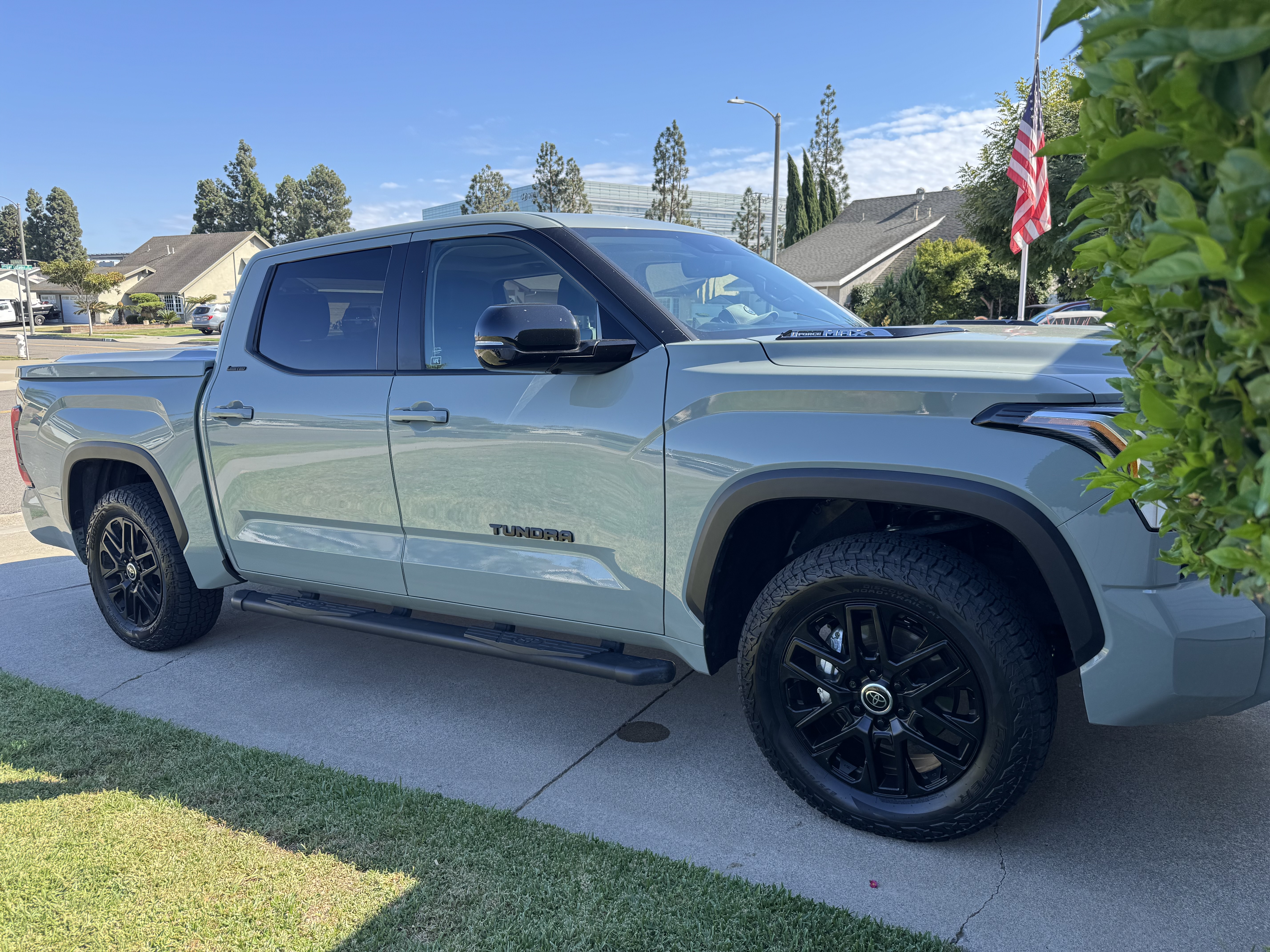 Used 2024 Toyota Tundra Limited AWD/4WD image 5
