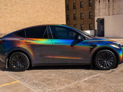 Used 2022 Tesla Model Y Long Range image 13