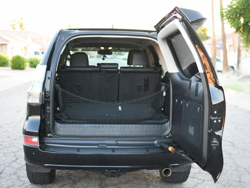 Used 2017 Lexus GX 460 AWD/4WD image 14