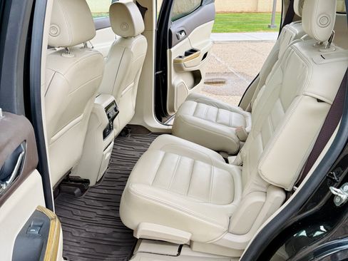 Used 2017 GMC Acadia Denali w/ Technology Package image 19