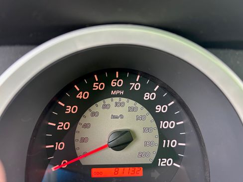 Used 2011 Toyota Tacoma PreRunner w/ SR5 Pkg #2 image 2