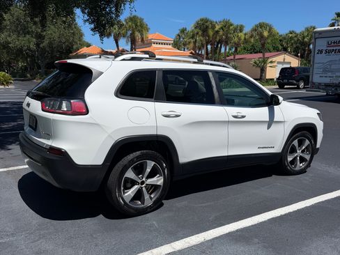 Used 2019 Jeep Cherokee Limited FWD image 8