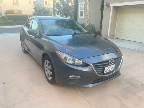 Used 2016 MAZDA MAZDA3 i Sport image 2