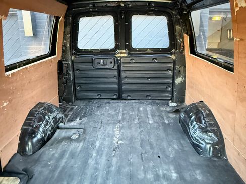 Used 2014 Chevrolet Express 1500 image 27