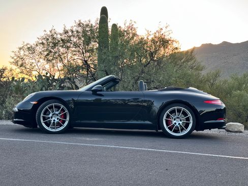 Used 2013 Porsche 911 Carrera S RWD image 6