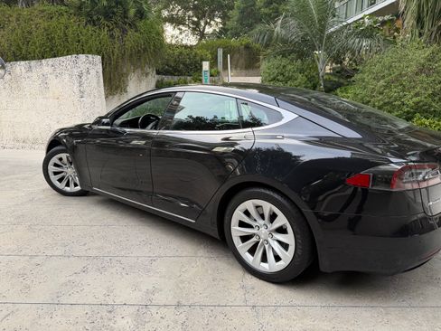Used 2017 Tesla Model S 75 RWD image 4