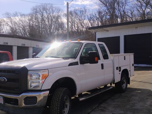 Used 2014 Ford F350 XL image 4