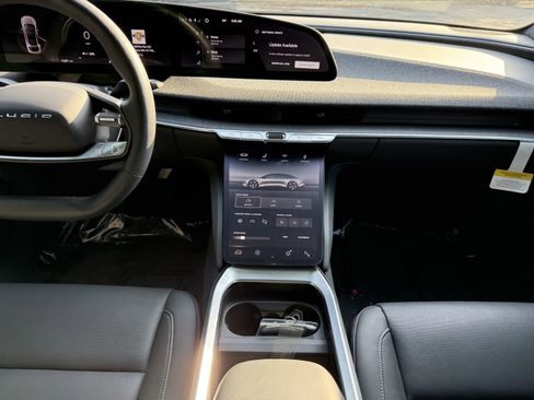 Used 2024 Lucid Air Touring image 29