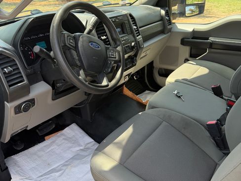 Used 2021 Ford F250 XL RWD image 11