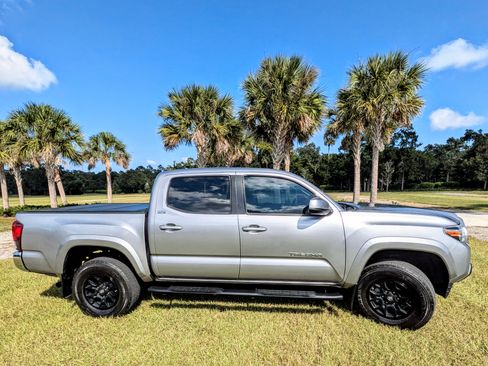 Used 2021 Toyota Tacoma SR5 image 5