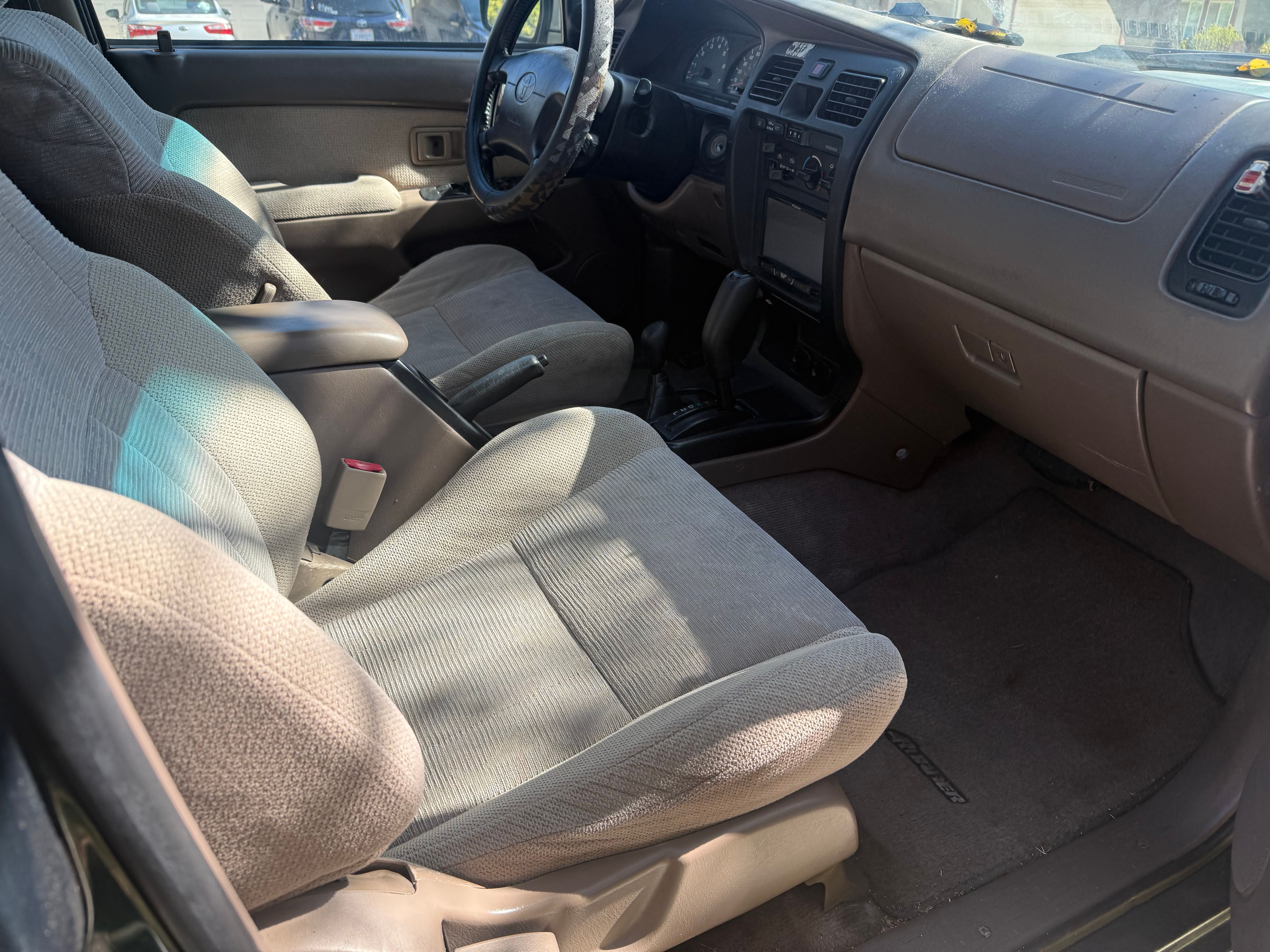 Used 1999 Toyota 4Runner SR5 w/ Upgrade Value Pkg 2 AWD/4WD image 25
