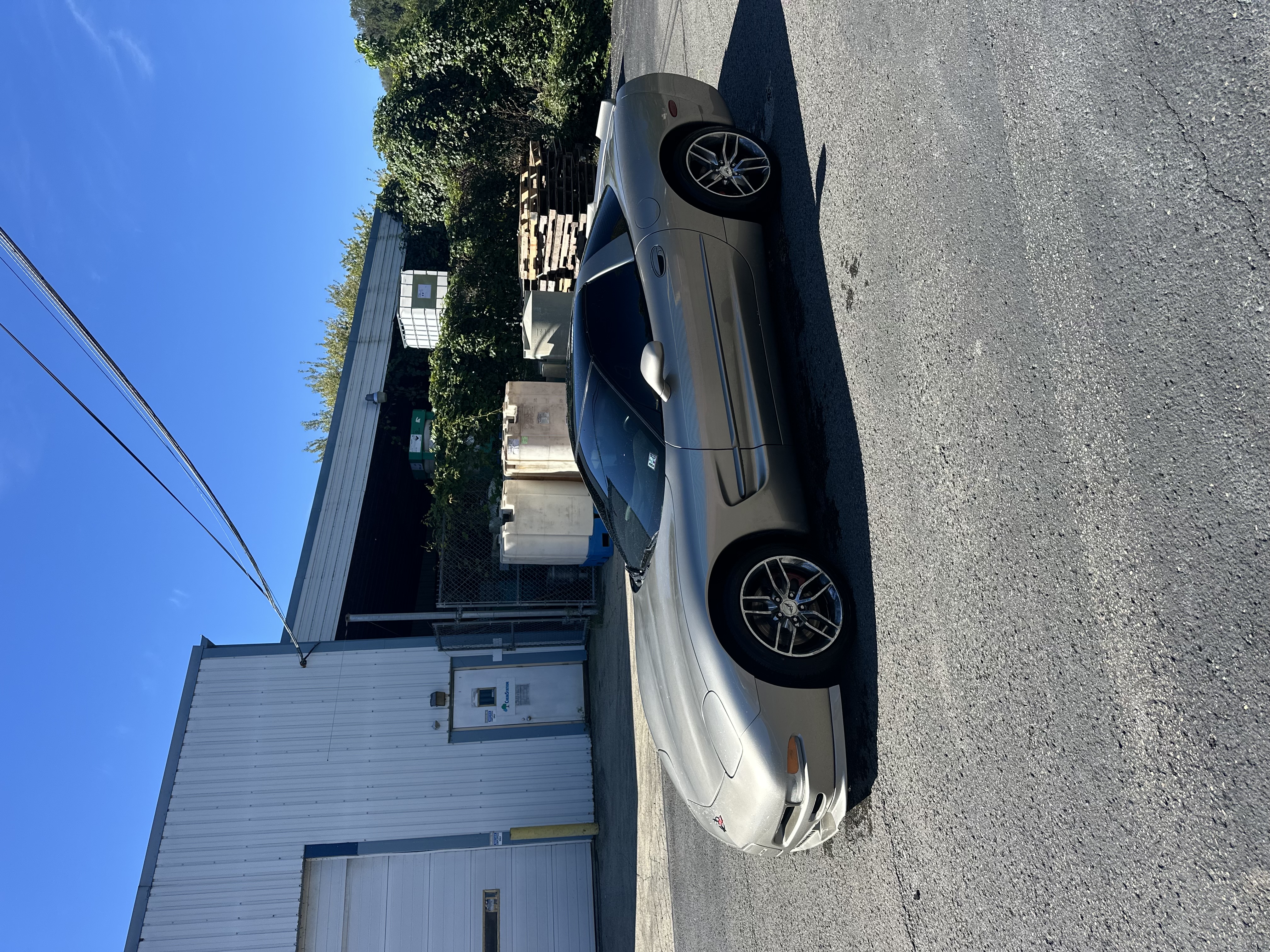 Used 1999 Chevrolet Corvette Coupe w/ Roof Pkg RWD image 2