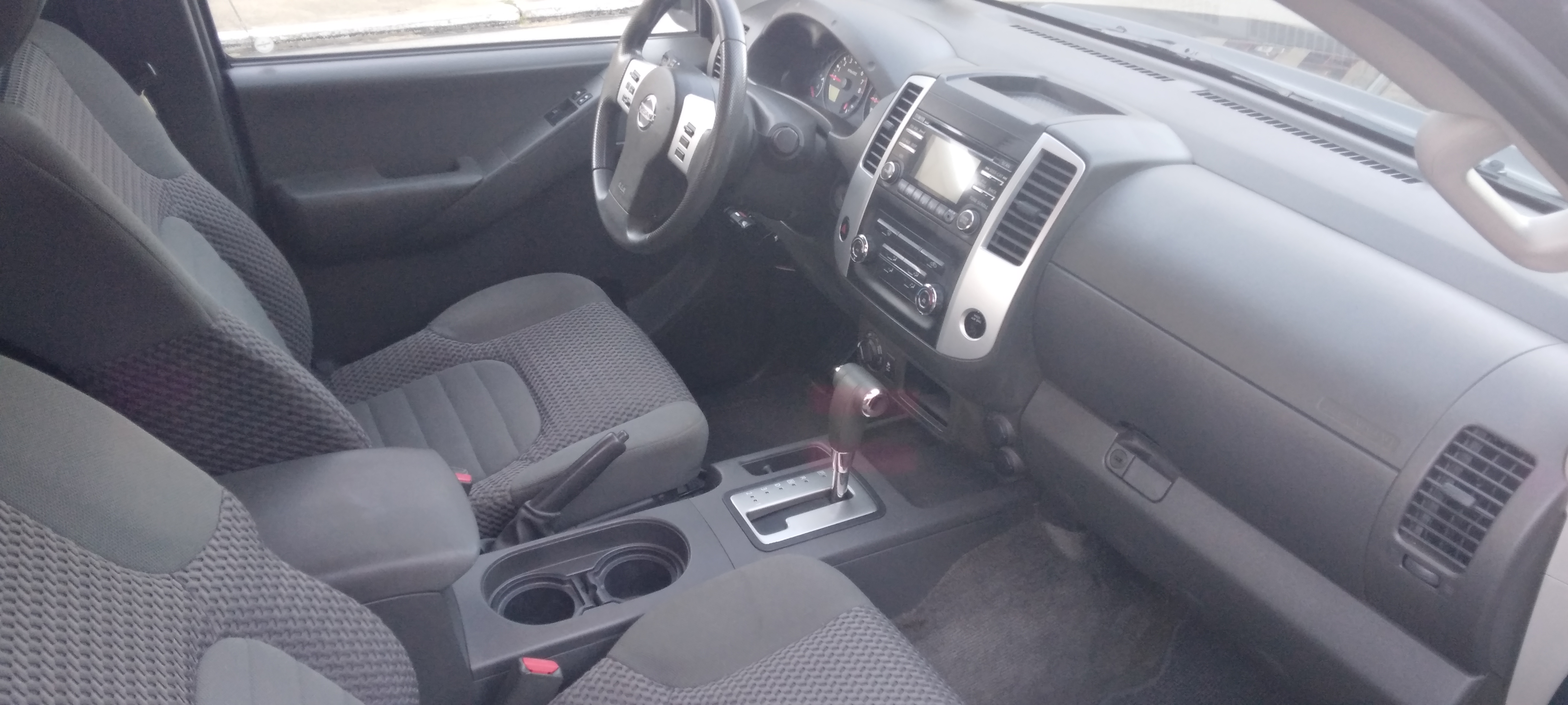 Used 2014 Nissan Frontier SV AWD/4WD image 12