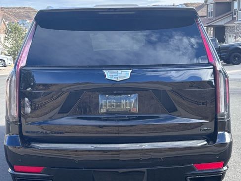 Used 2024 Cadillac Escalade Sport w/ LPO, ONYX Package image 8