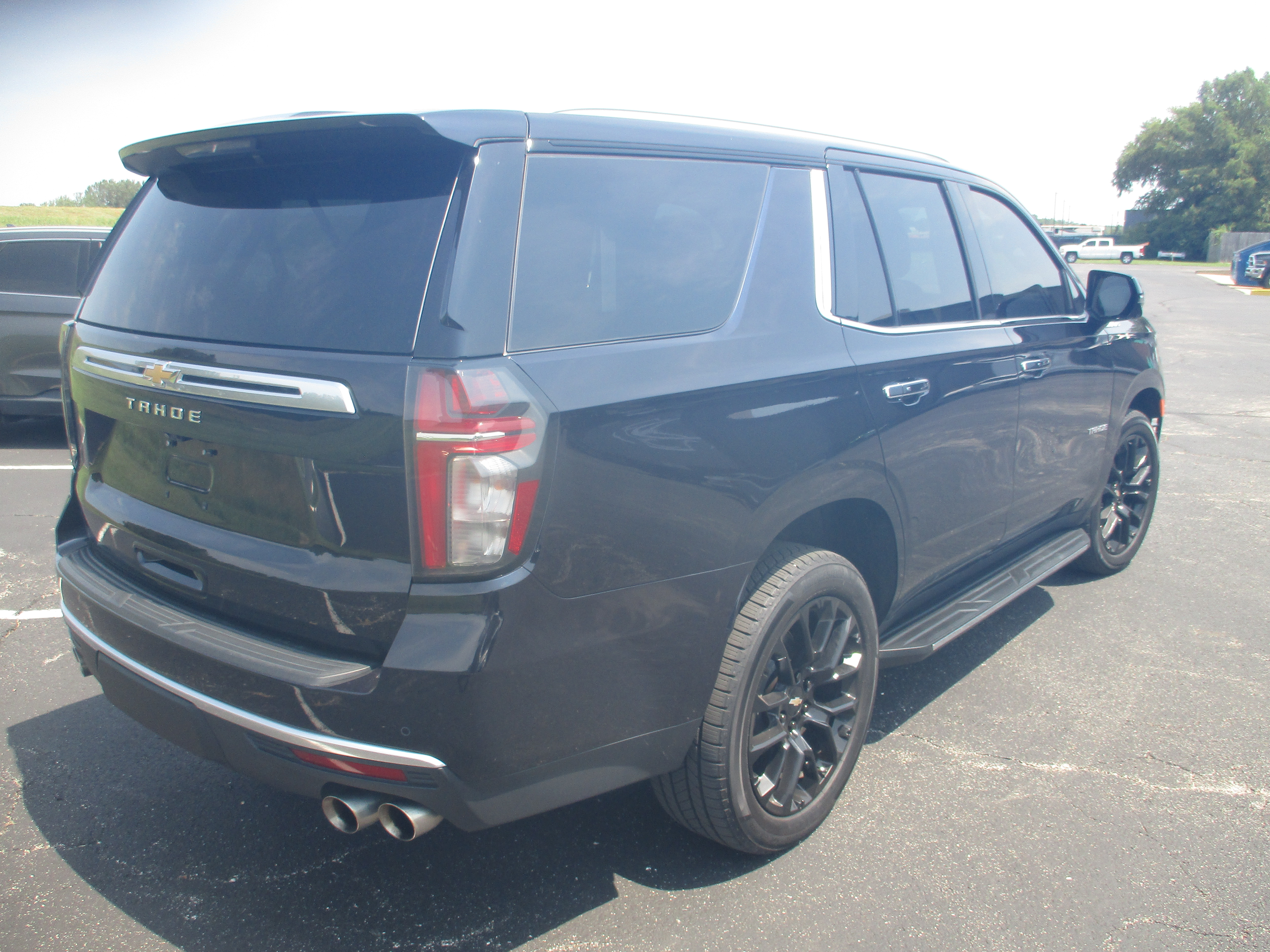 Used 2023 Chevrolet Tahoe High Country AWD/4WD image 6