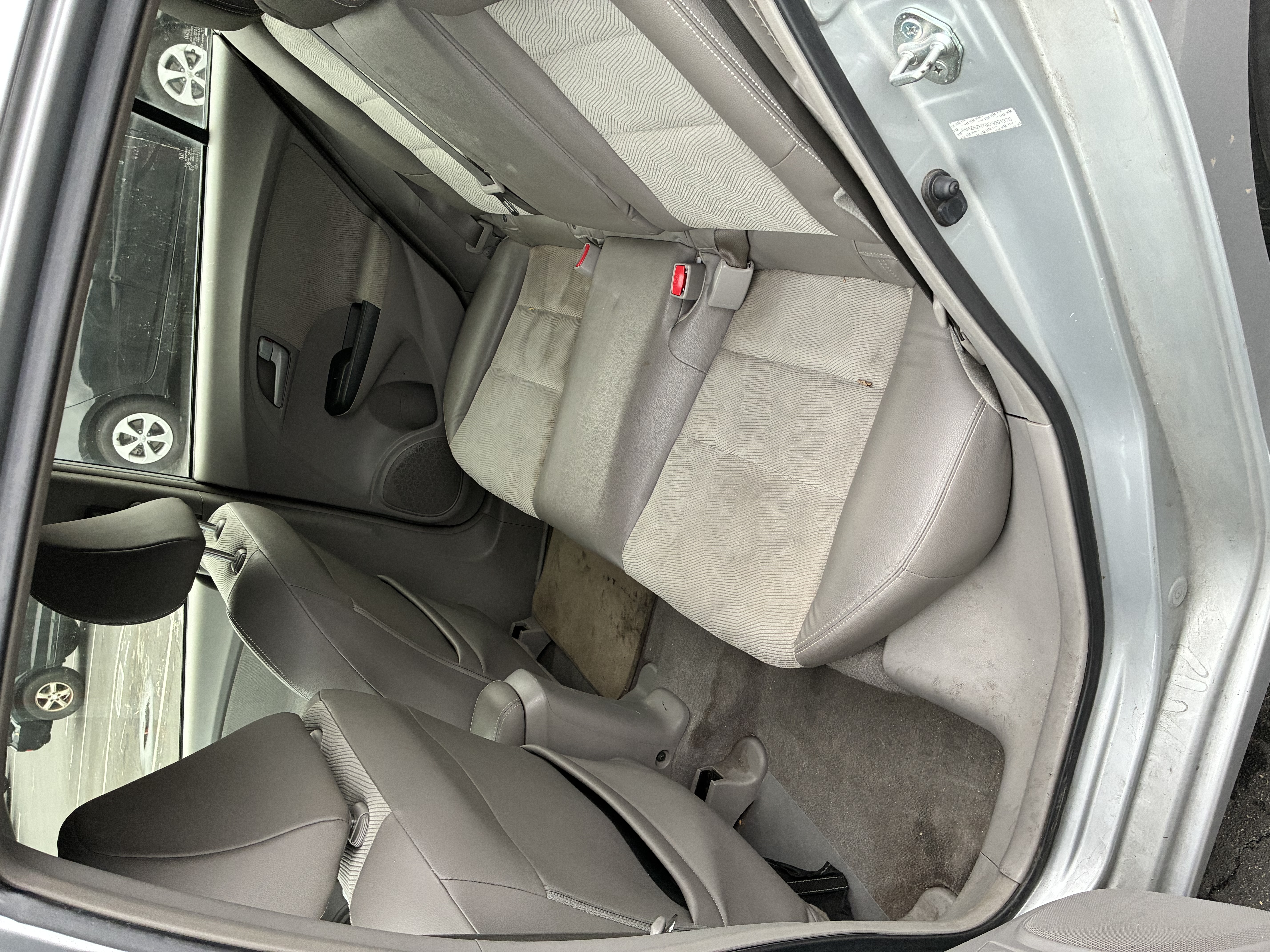 Used 2013 Honda Insight EX image 12