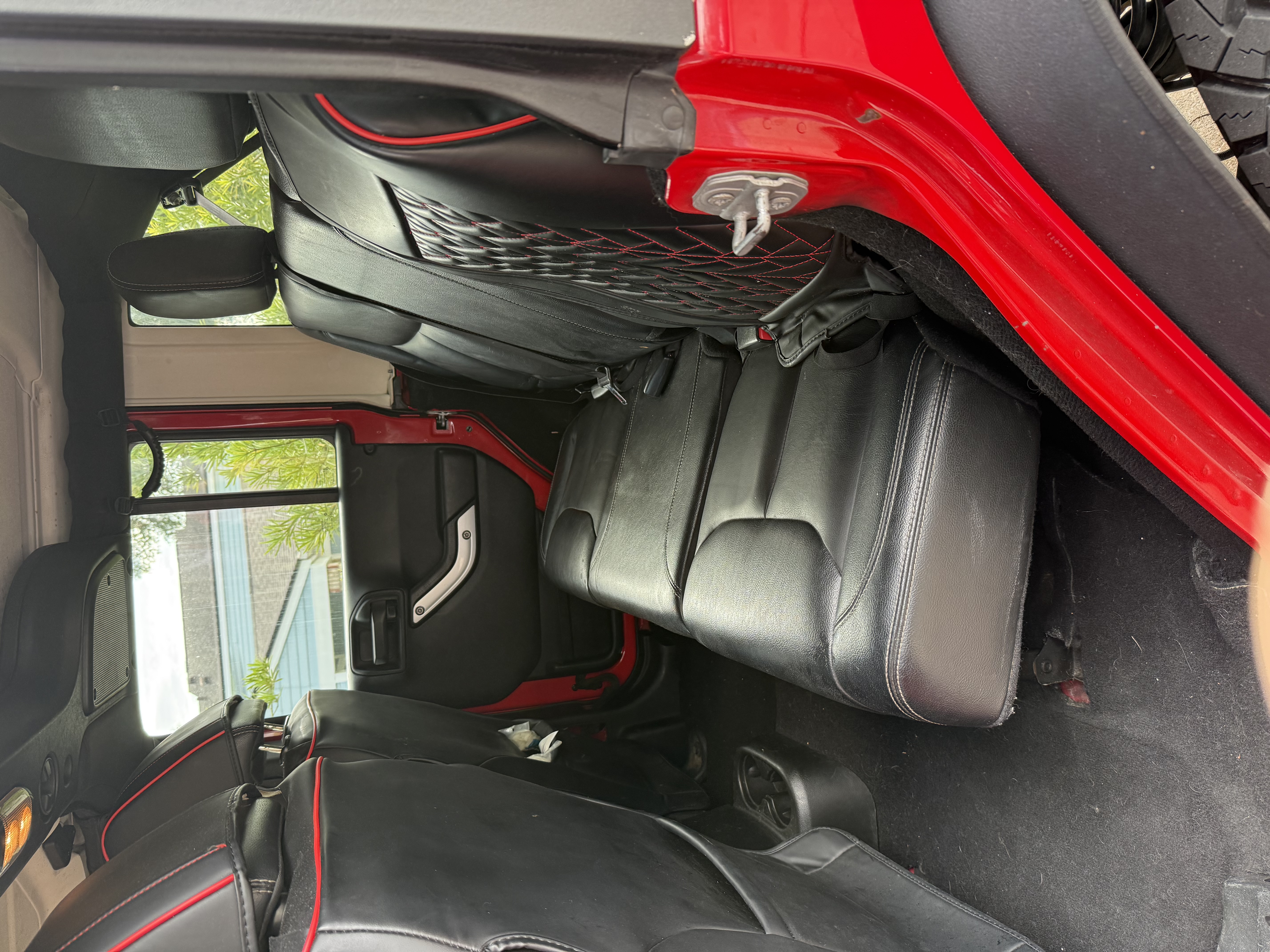Used 2016 Jeep Wrangler Unlimited Rubicon AWD/4WD image 11