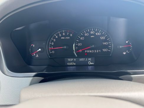 Used 2011 Cadillac DTS Luxury FWD image 2