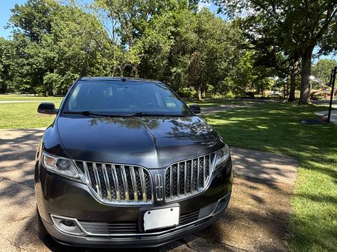 Used 2014 Lincoln MKX AWD w/ Equipment Group 102A image 5