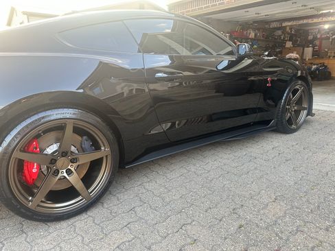 Used 2022 Ford Mustang Shelby GT500 w/ Technology Package image 10