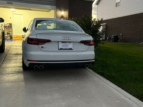 Used 2018 Audi S4 Premium Plus w/ Navigation Package image 4